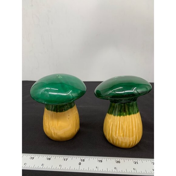 MCM Yellow and Green Mushroom Salt Pepper Shaker Set - Picture 4 of 6